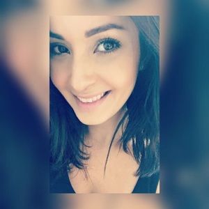 Meet your Posher, Neisha